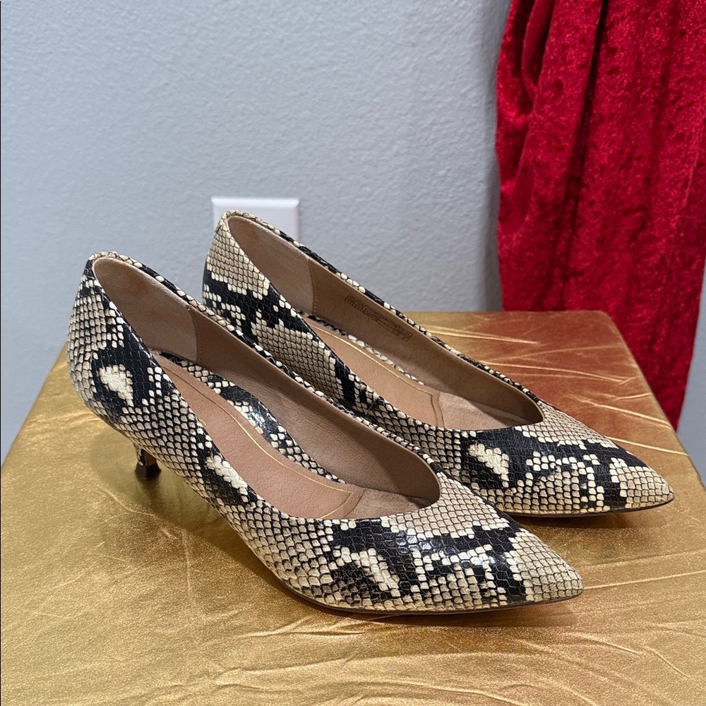 Vionic Snakeskin Patterned Heels